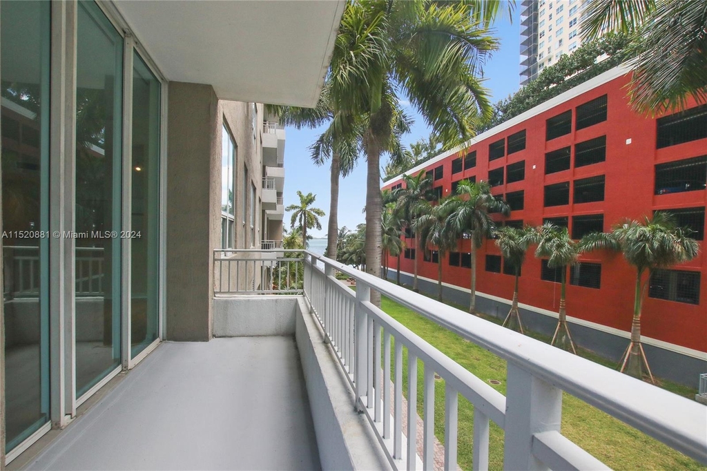 1111 Brickell Bay Dr - Photo 15