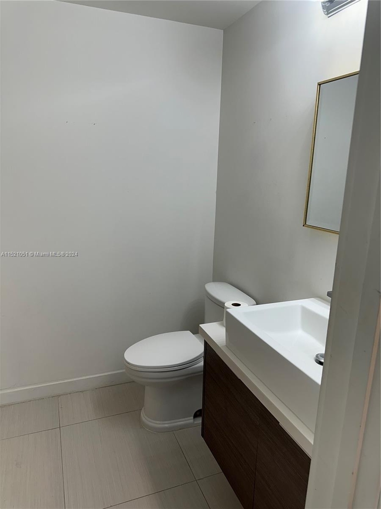 1010 Sw 2nd Ave - Photo 15