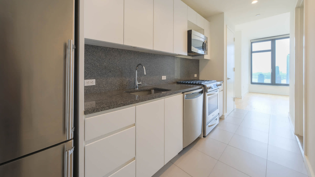 105 W 29th Street - Photo 52