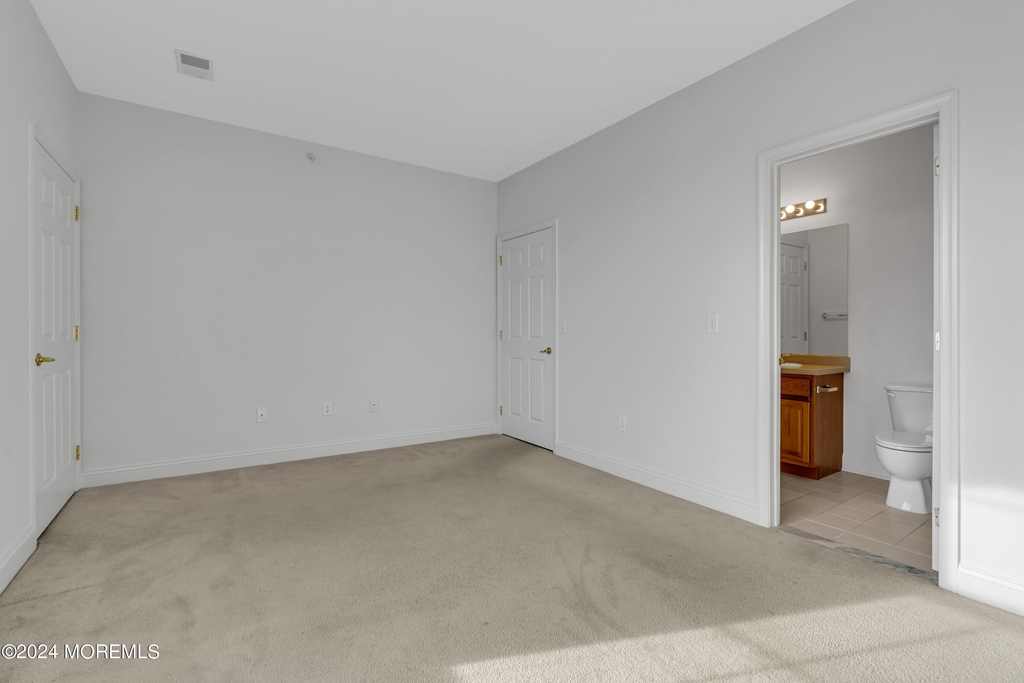 704 St Andrews Place - Photo 5