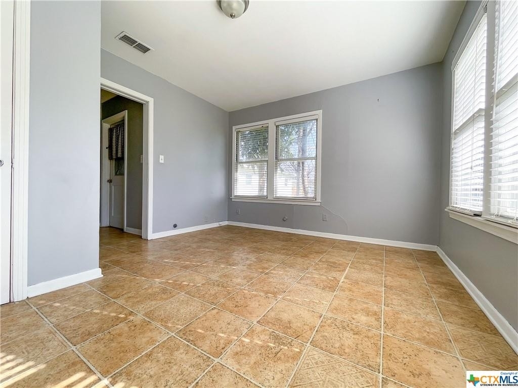 523 W Merriweather Street - Photo 13