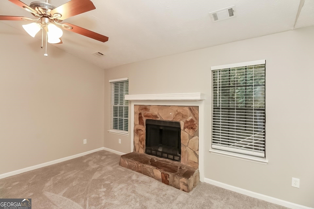 208 Peartree - Photo 1