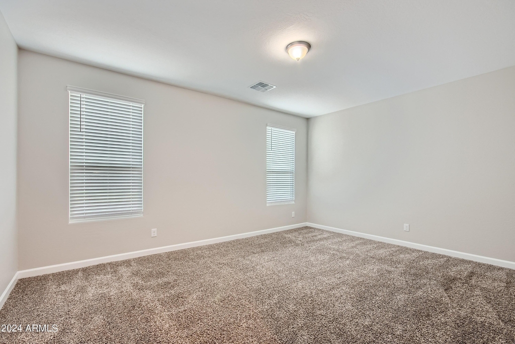 38137 W Nina Street - Photo 12