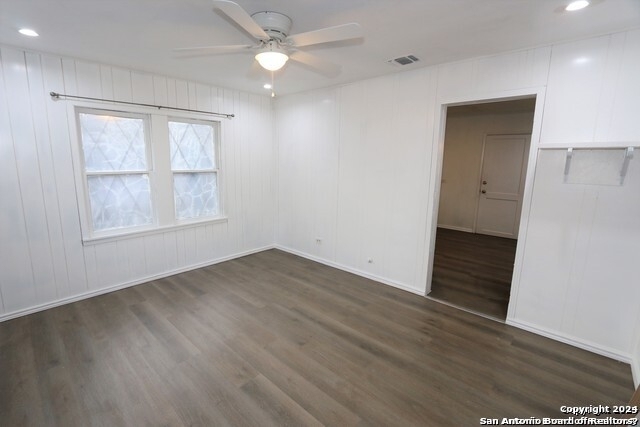 1135 Gladstone - Photo 1