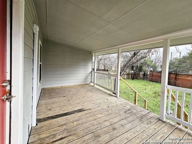 1445 Hillview Ave - Photo 2