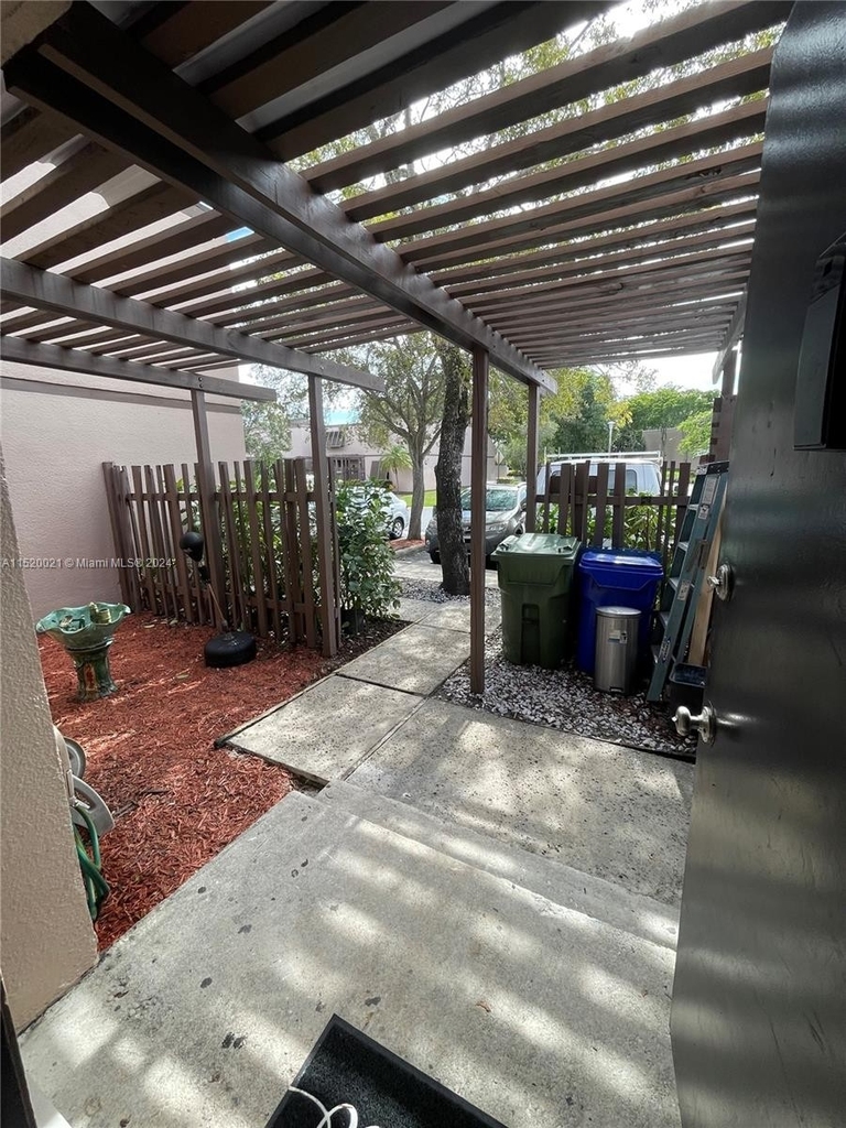 12317 Nw 11th St - Photo 46