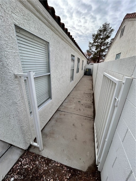 232 Misty Garden Street - Photo 24