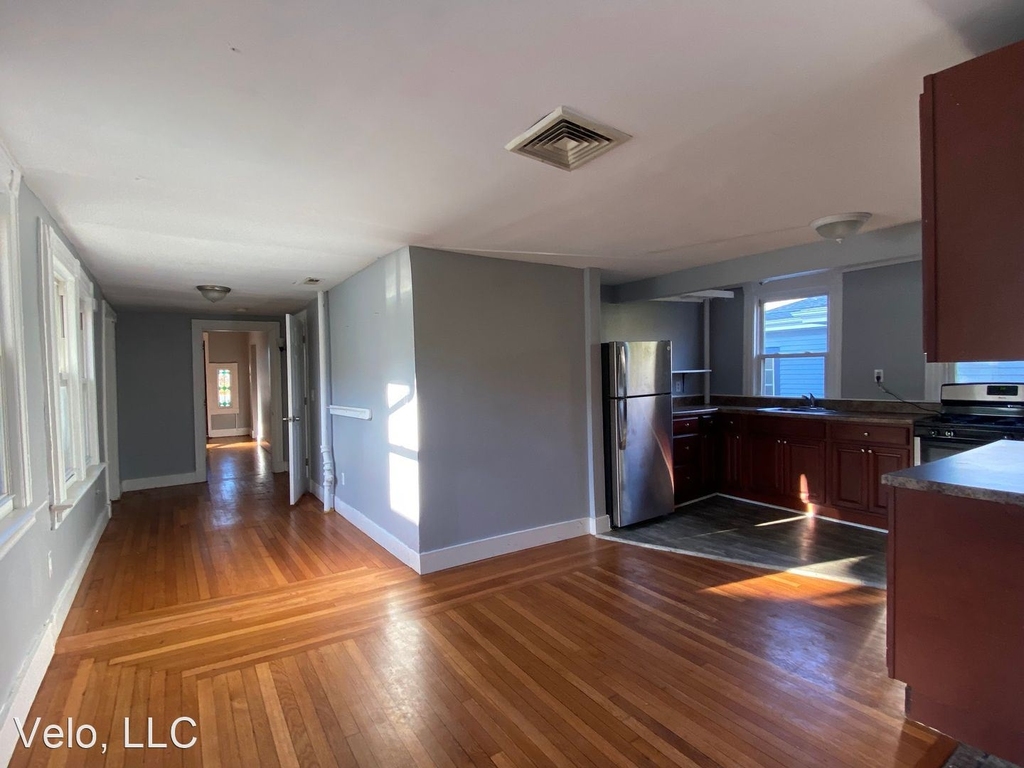 229 Dwight Street - Photo 3