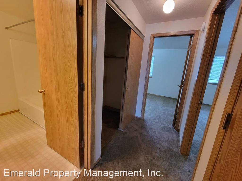 590 Hatton Lane - Photo 4