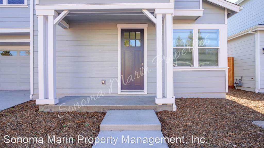 526 Trisha Ln - Photo 1