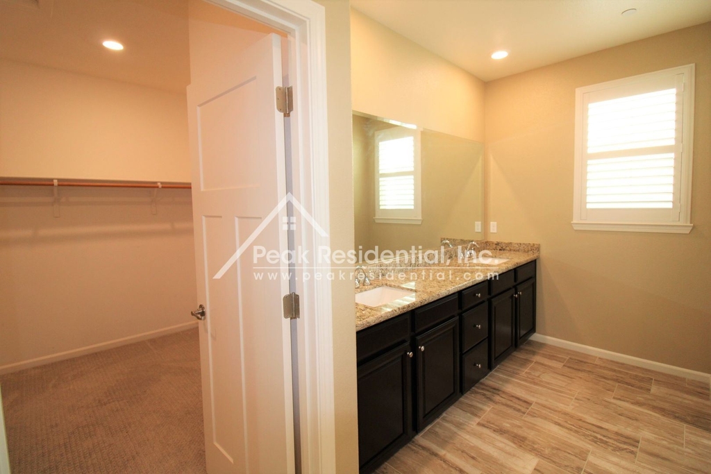 1033 Provence Village Dr - Photo 21