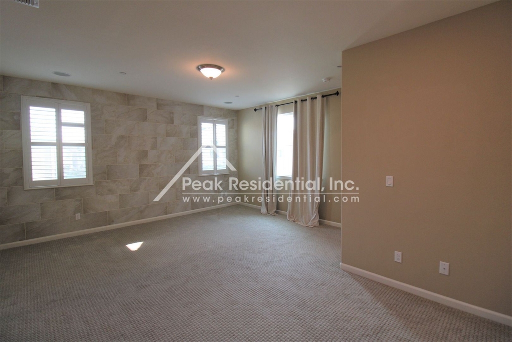 1033 Provence Village Dr - Photo 18