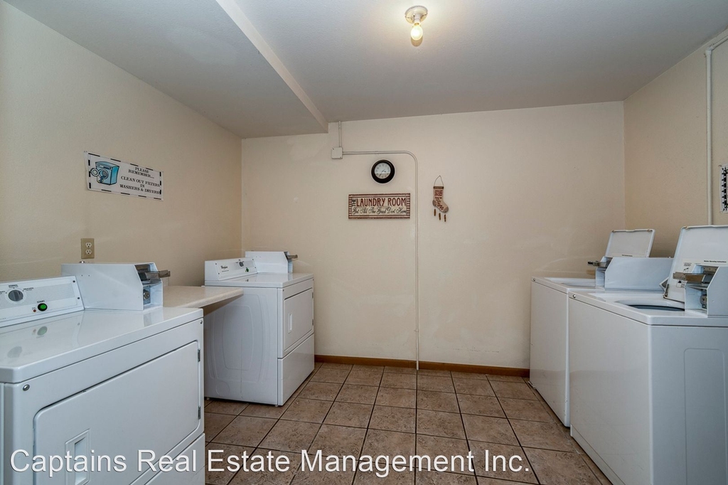 802 W. Main Street - Photo 18