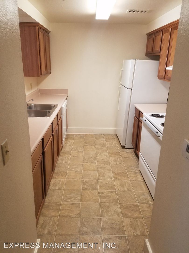 20 E. 9th Street - Photo 7