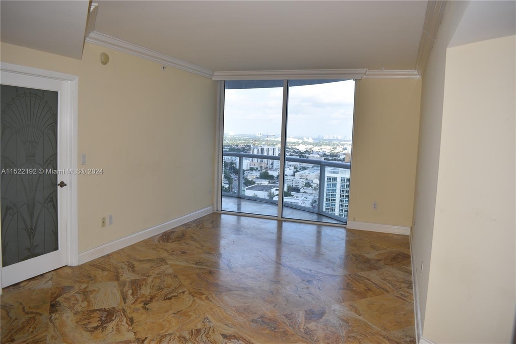 6365 Collins Ave - Photo 19