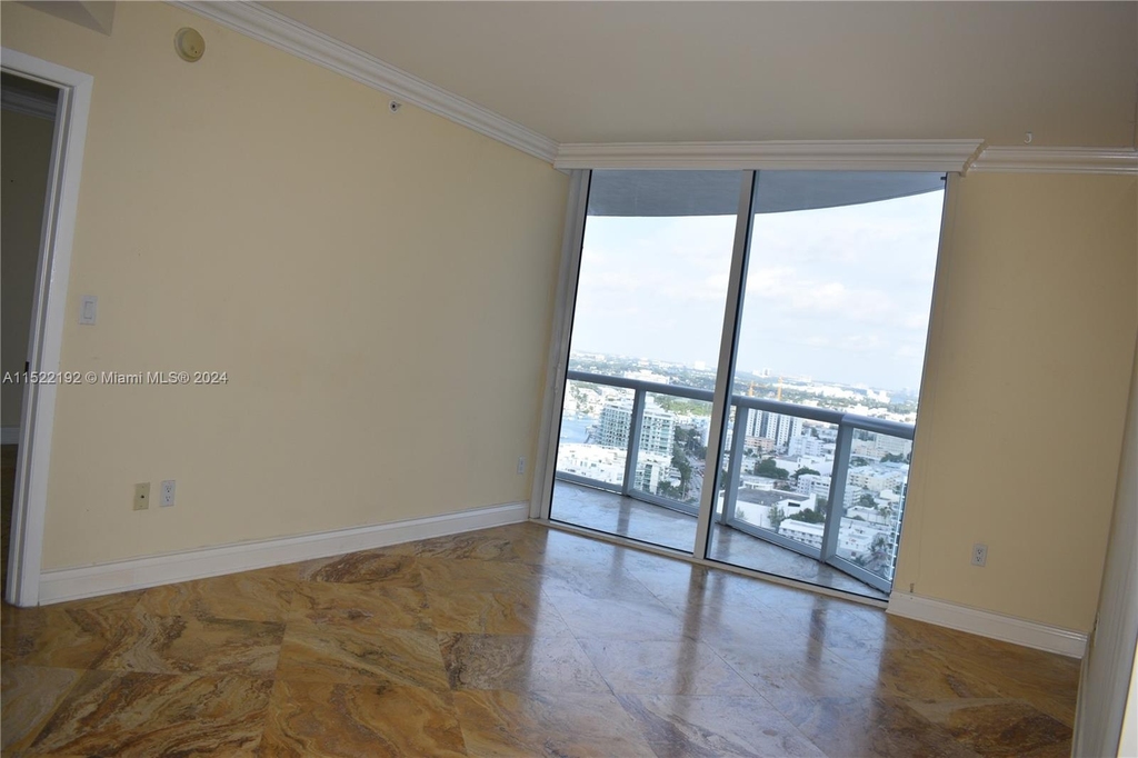 6365 Collins Ave - Photo 6