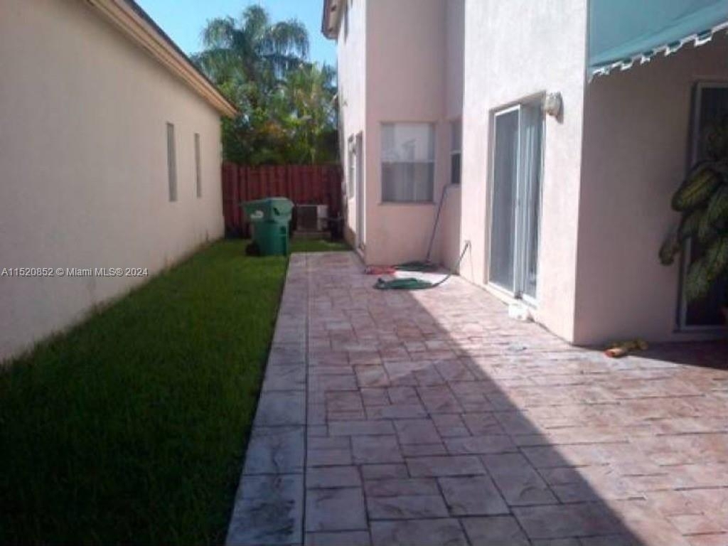 9921 Nw 31st St - Photo 38