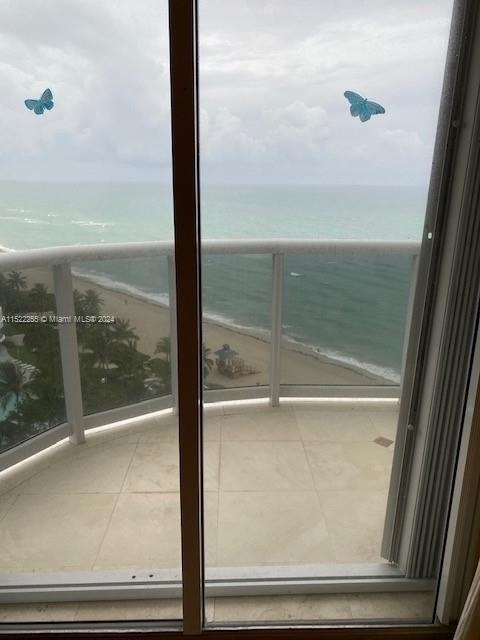 16711 Collins Ave - Photo 4