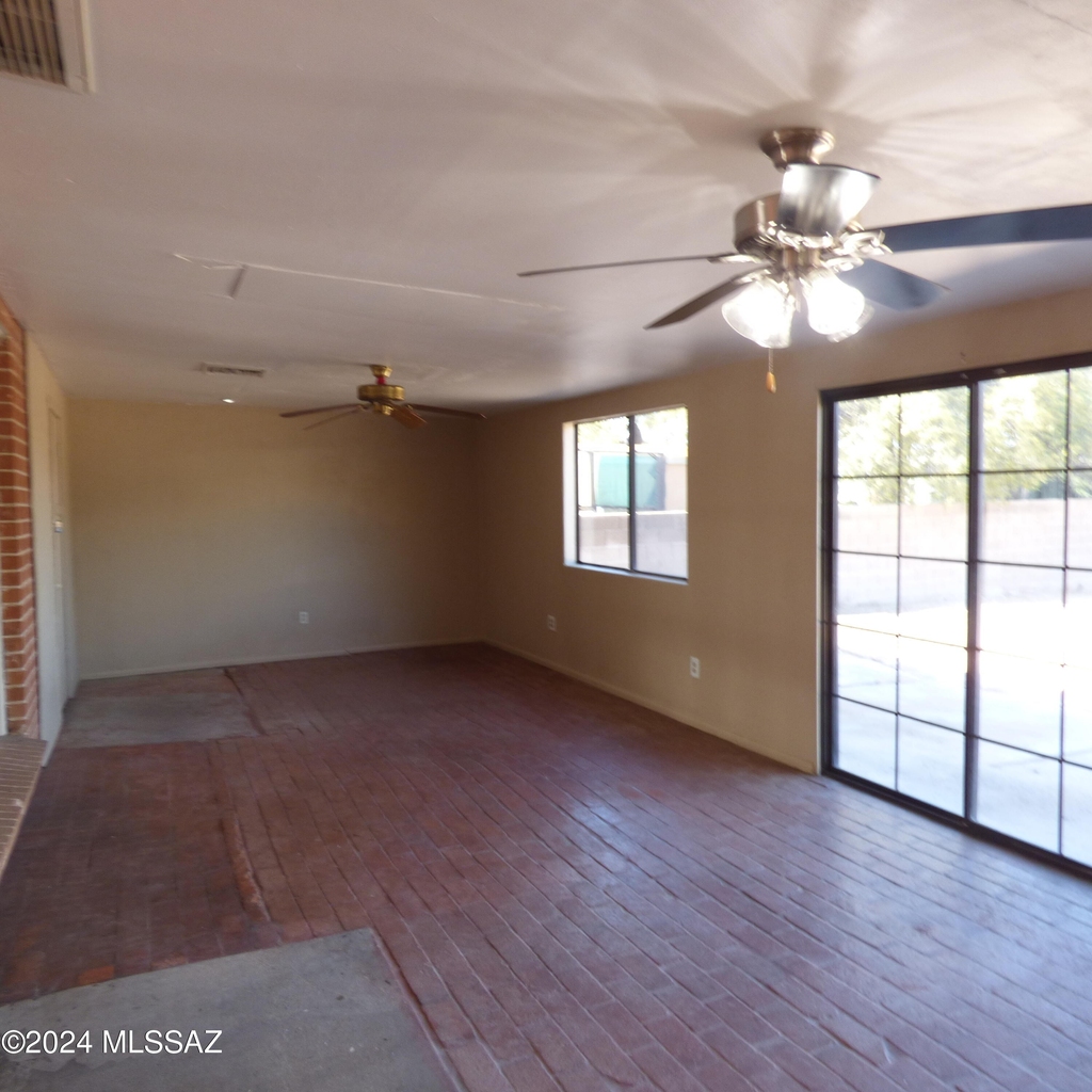 1227 E Allen Road - Photo 18