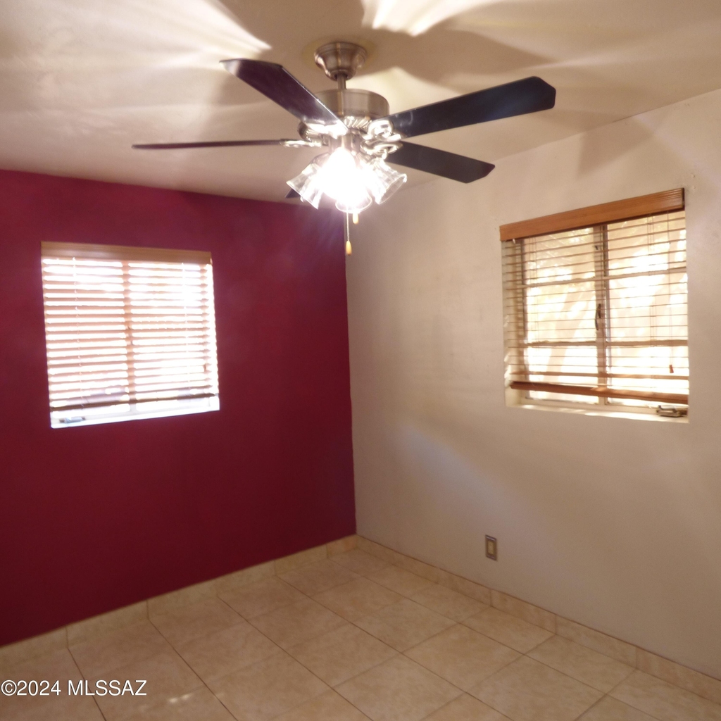 1227 E Allen Road - Photo 11