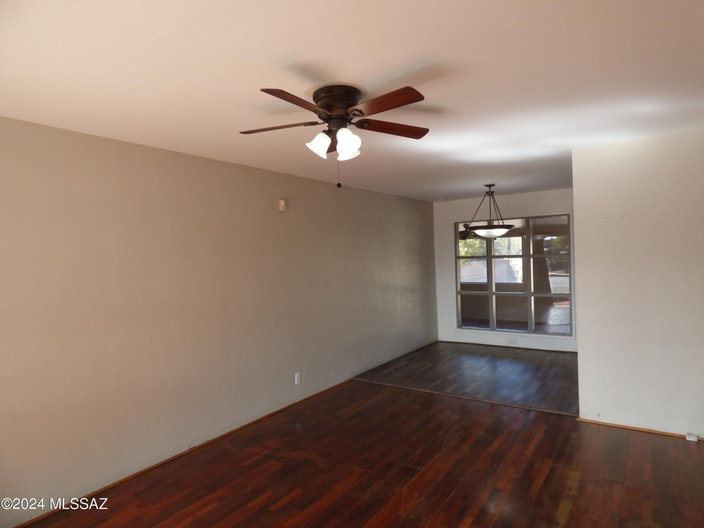 1227 E Allen Road - Photo 3