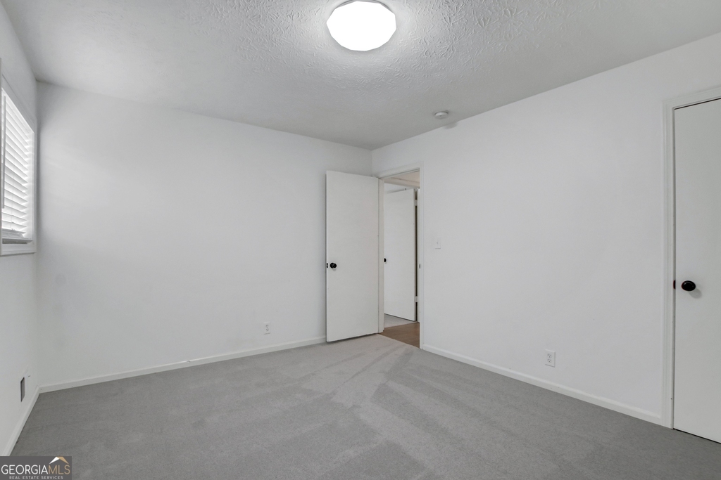 1000 Mathews Court Se - Photo 24