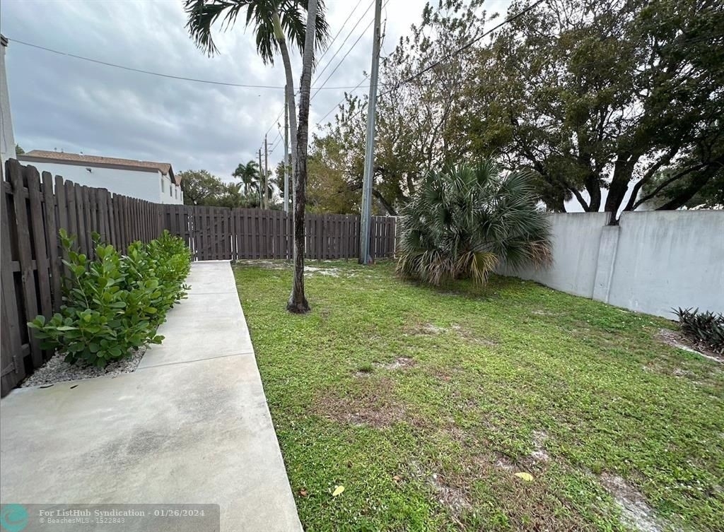 3003 Nw 5th Ter - Photo 6