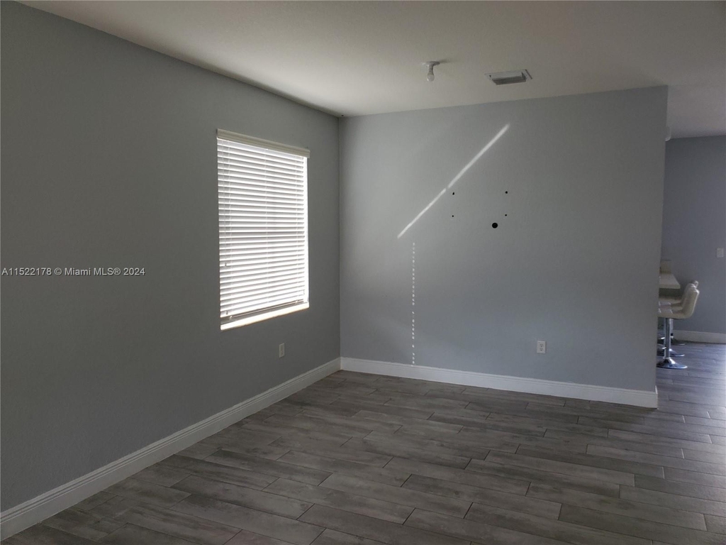 10308 W 33rd Way - Photo 2