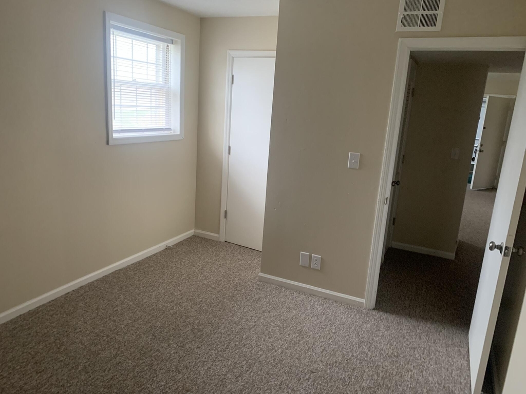 904 Plaza Drive - Photo 17