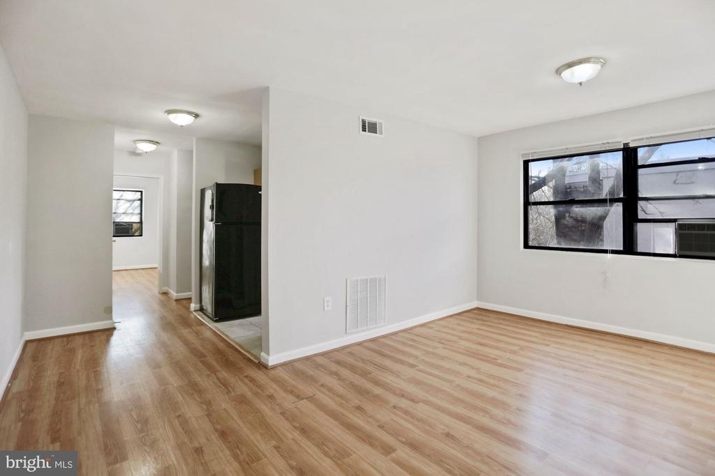 1631 6th St Nw - Photo 3