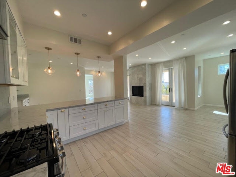 1654 Greenfield Ave - Photo 17