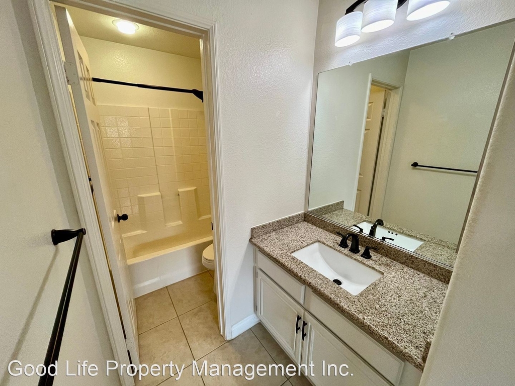 2832 Escala Circle - Photo 16