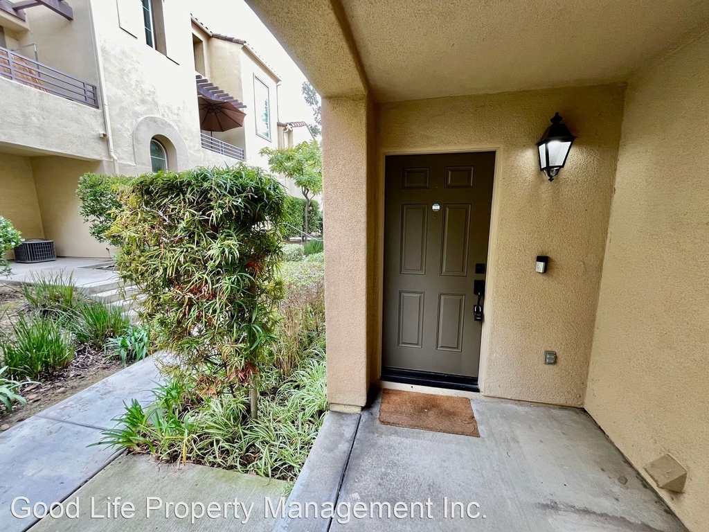 2832 Escala Circle - Photo 2