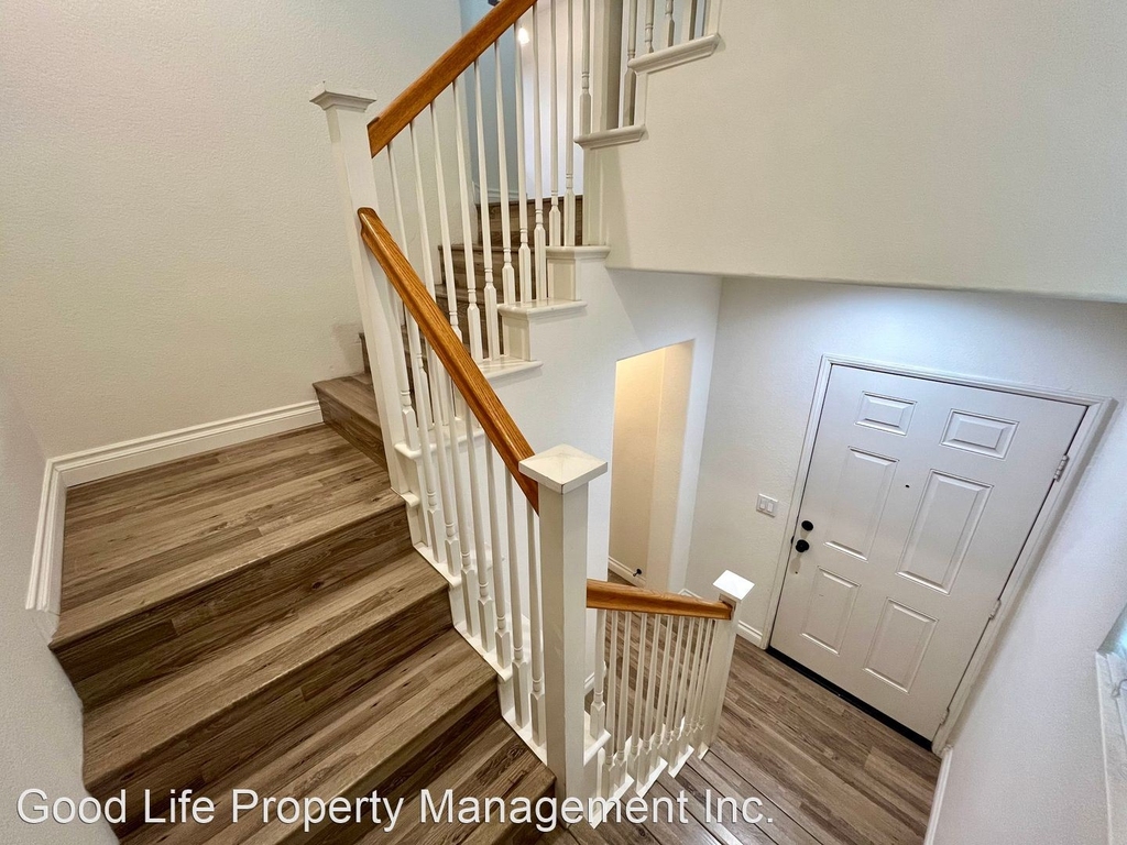 2832 Escala Circle - Photo 3