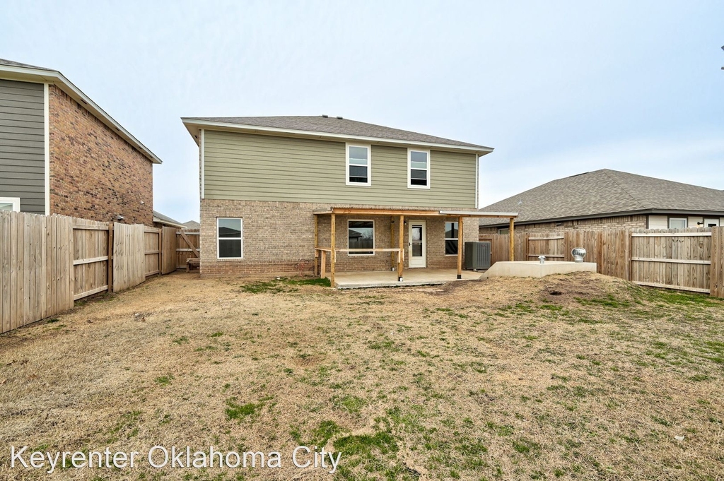 1609 Maroon Dr - Photo 43