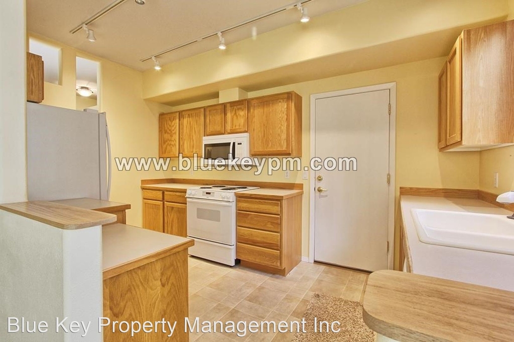 13210 Se 7th Street, Unit J-46 - Photo 4