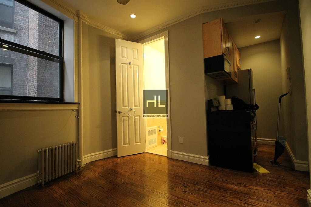 East 35th Street - Photo 1