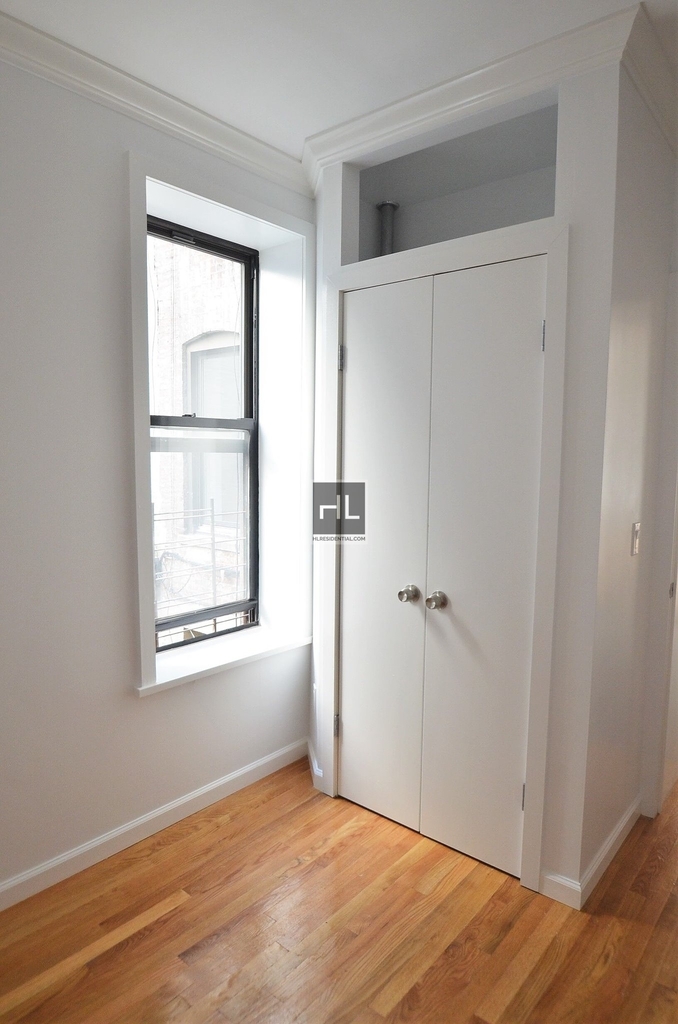 West 144 Street - Photo 7