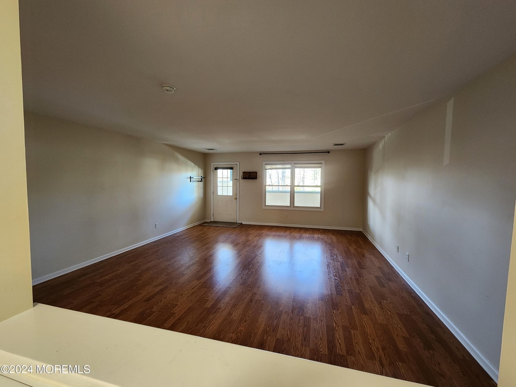 102 Lenison Avenue - Photo 6