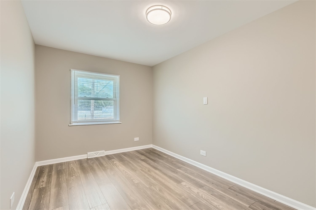 8355 S Kerfoot Avenue - Photo 10