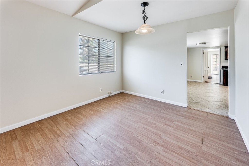 5546 Mclennan Avenue - Photo 8