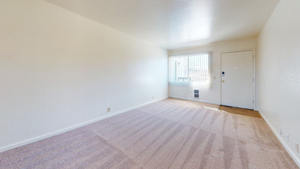 2073 Santa Rita Street - Photo 2