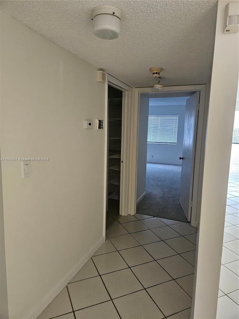 8040 Hampton Blvd - Photo 7