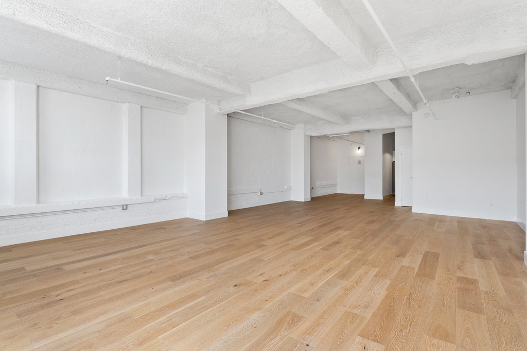 275 Park Avenue - Photo 3