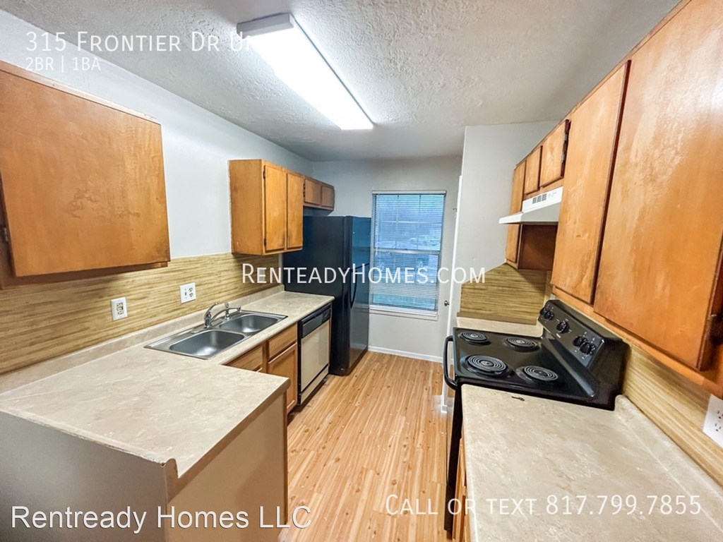 315 Frontier Dr - Photo 2