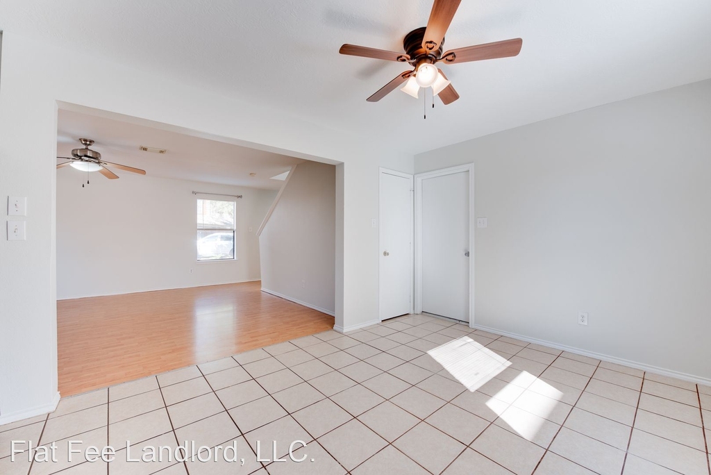 3919 Rolling Springs Ln - Photo 14