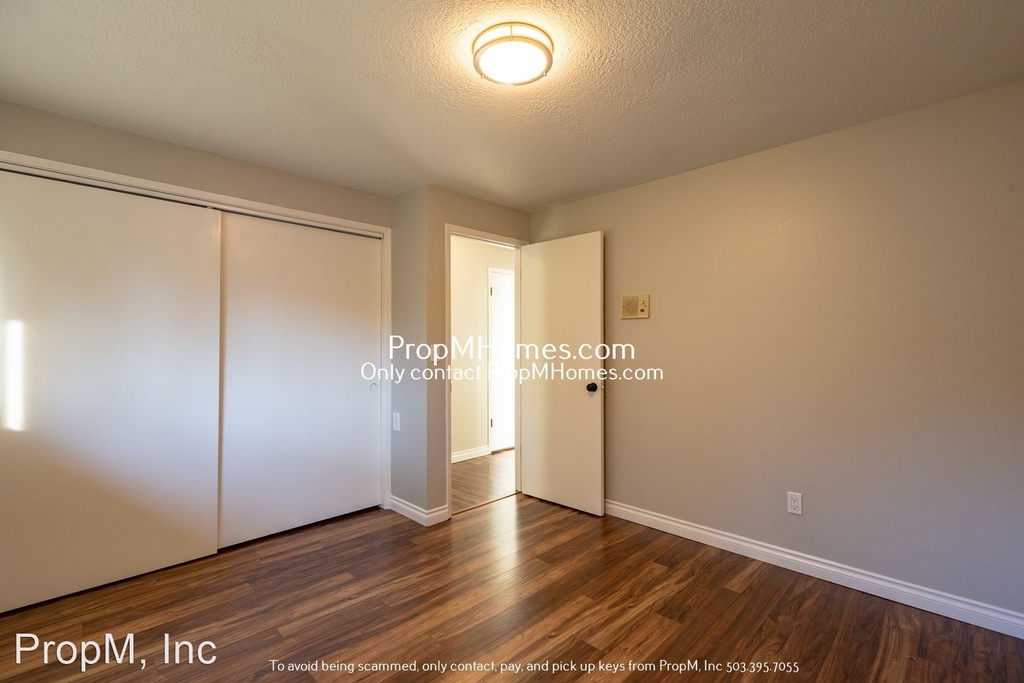 7570 Ridgewood Drive - Photo 24