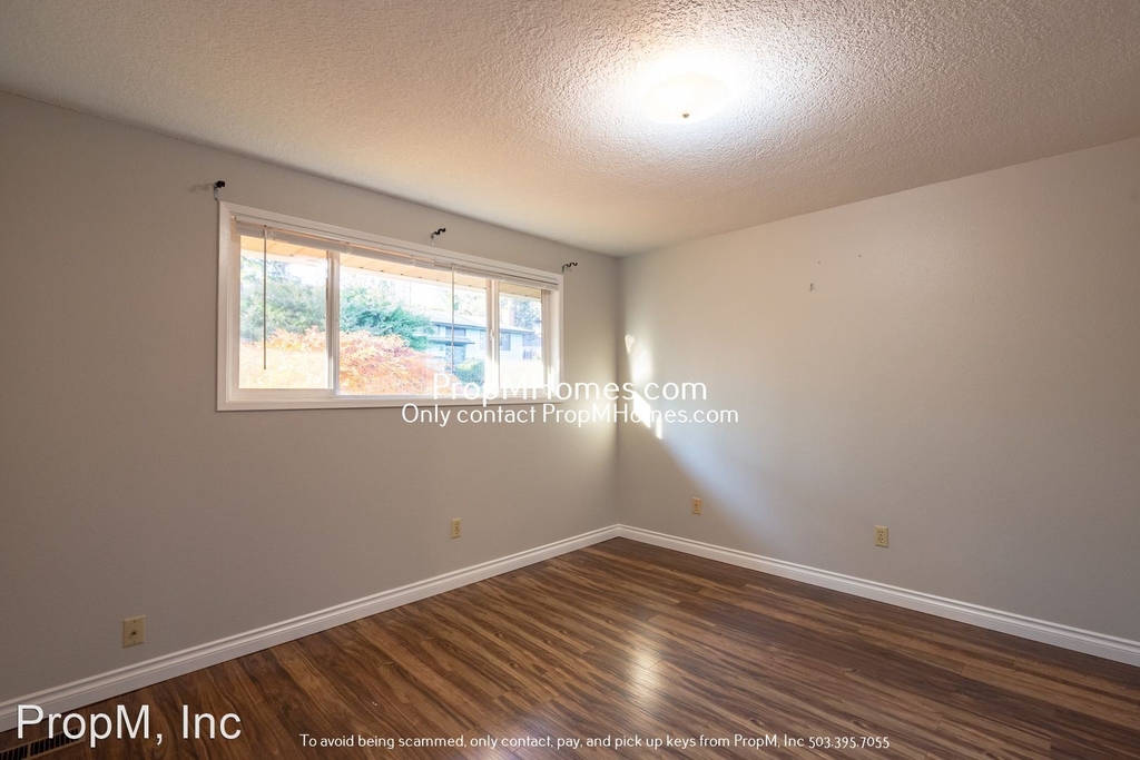 7570 Ridgewood Drive - Photo 27