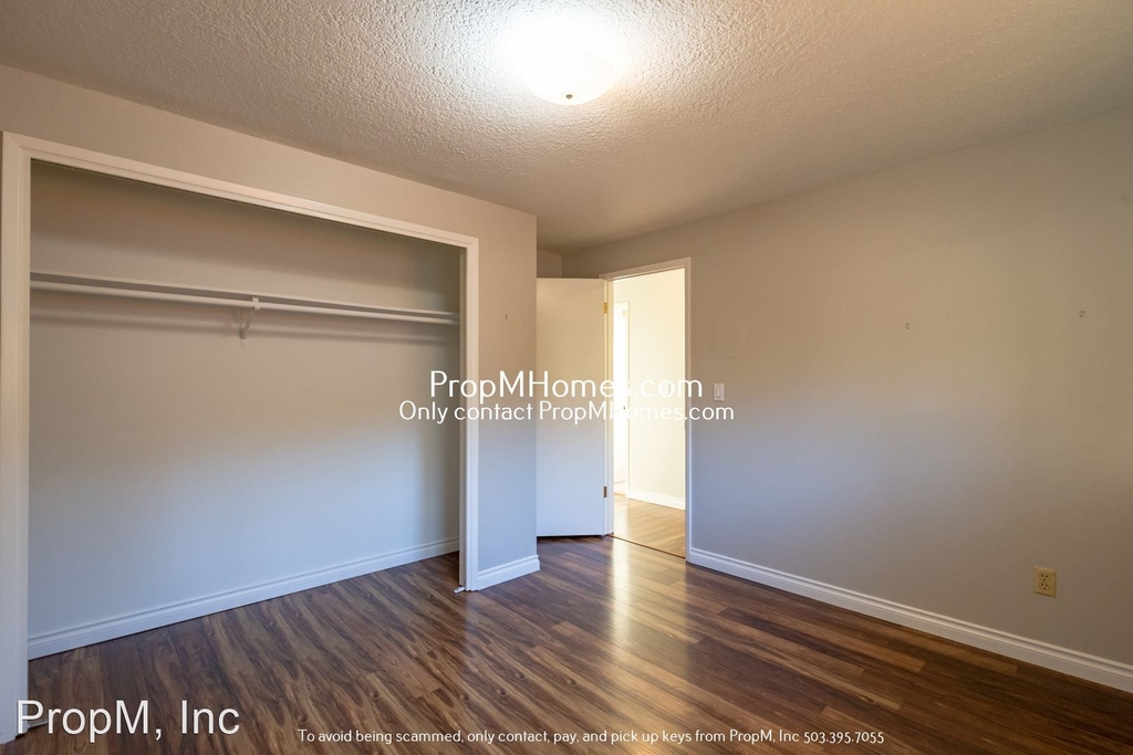 7570 Ridgewood Drive - Photo 19