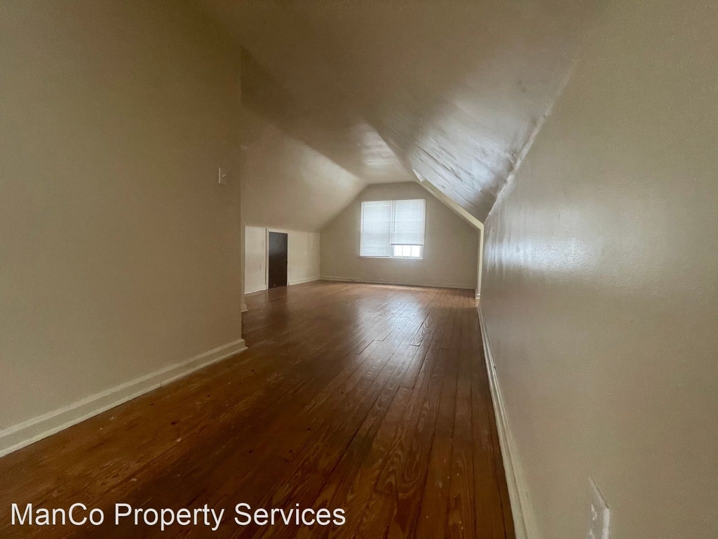 238 Pointview Ave. - Photo 6